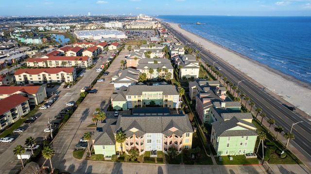 7000 Seawall Boulevard 811, Galveston, TX 77551