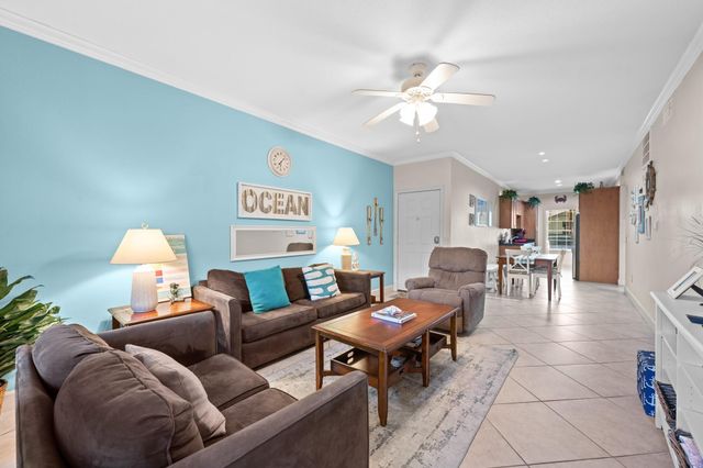 7000 Seawall Boulevard 811, Galveston, TX 77551