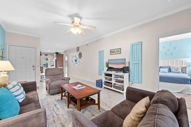 7000 Seawall Boulevard 811, Galveston, TX 77551