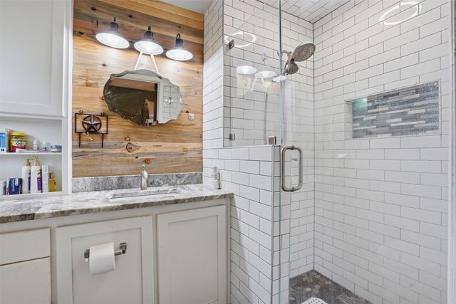 1233 Greenbriar Lane, Cleburne, TX 76033