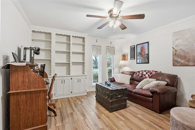 1233 Greenbriar Lane, Cleburne, TX 76033