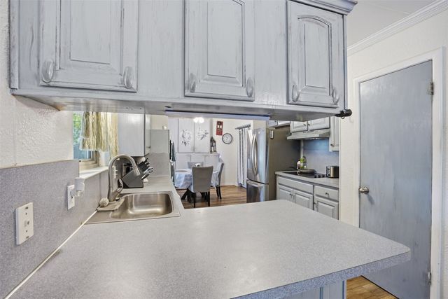 1233 Greenbriar Lane, Cleburne, TX 76033