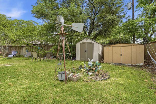 1233 Greenbriar Lane, Cleburne, TX 76033