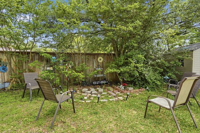 1233 Greenbriar Lane, Cleburne, TX 76033