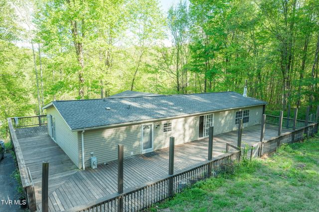100 Edwards Ridge Road, Erwin, TN 37650