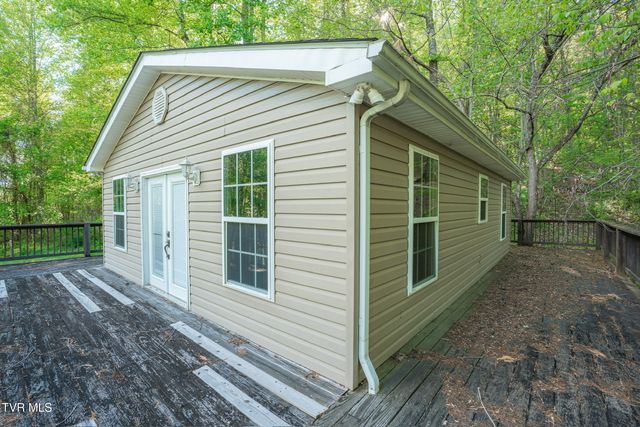 100 Edwards Ridge Road, Erwin, TN 37650
