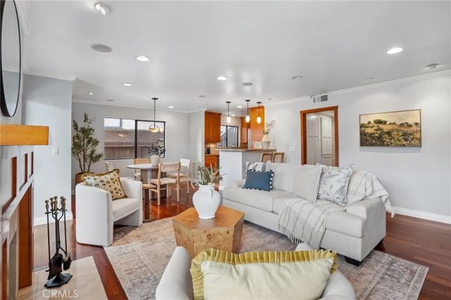 1447 Manhattan Beach Boulevard A, Manhattan Beach, CA 90266