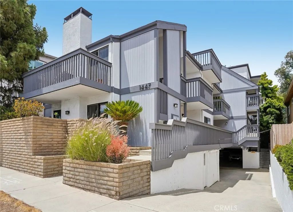 1447 Manhattan Beach Boulevard A, Manhattan Beach, CA 90266