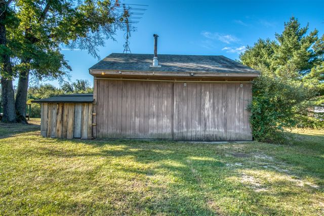 23793 Gates Road, Howard City, MI 49329