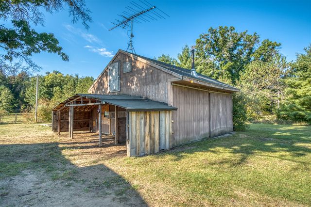 23793 Gates Road, Howard City, MI 49329