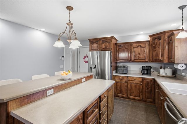 207 Dodgins Lane, Seneca, SC 29672