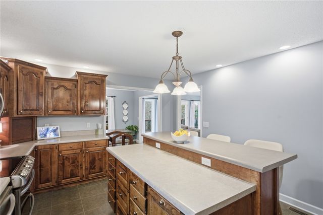 207 Dodgins Lane, Seneca, SC 29672