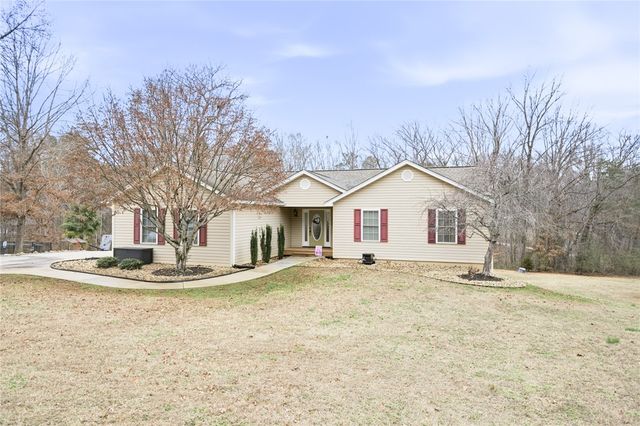 207 Dodgins Lane, Seneca, SC 29672