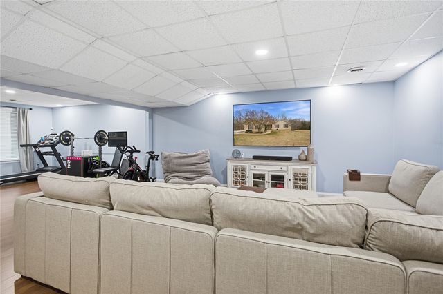 207 Dodgins Lane, Seneca, SC 29672