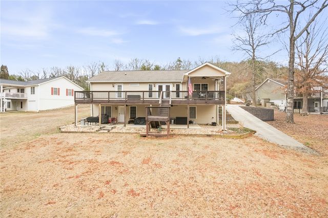 207 Dodgins Lane, Seneca, SC 29672