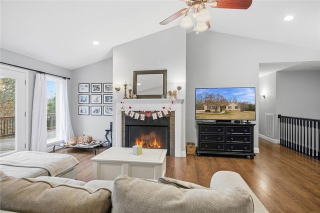 207 Dodgins Lane, Seneca, SC 29672