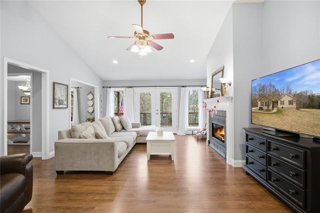 207 Dodgins Lane, Seneca, SC 29672