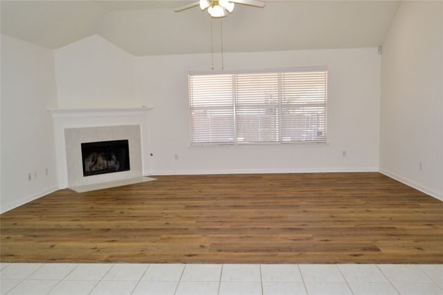 1216 Courtney Lane, Lewisville, TX 75077