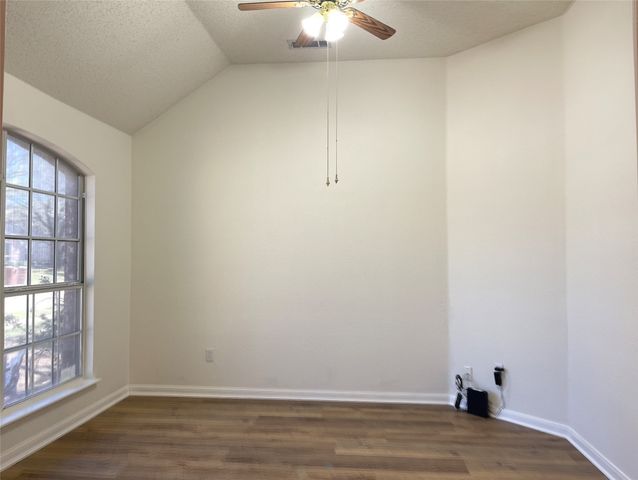 1216 Courtney Lane, Lewisville, TX 75077