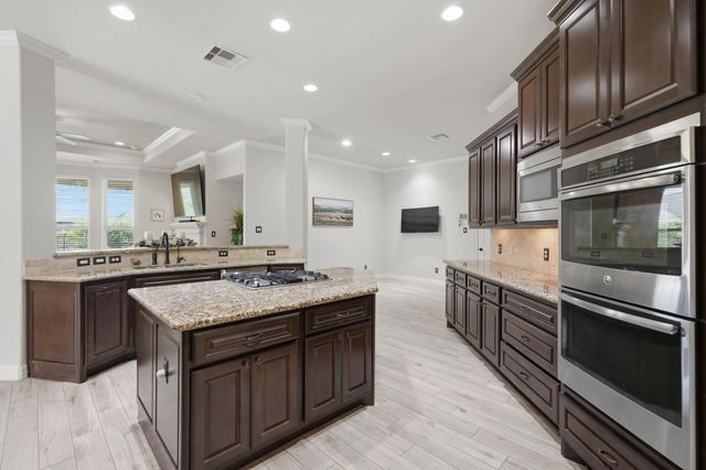 33107 Whickham Circle, Weston Lakes, TX 77441