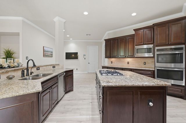 33107 Whickham Circle, Weston Lakes, TX 77441