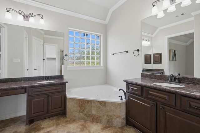 33107 Whickham Circle, Weston Lakes, TX 77441