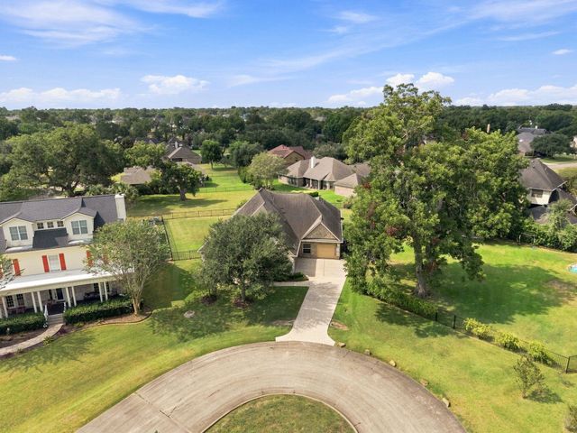 33107 Whickham Circle, Weston Lakes, TX 77441