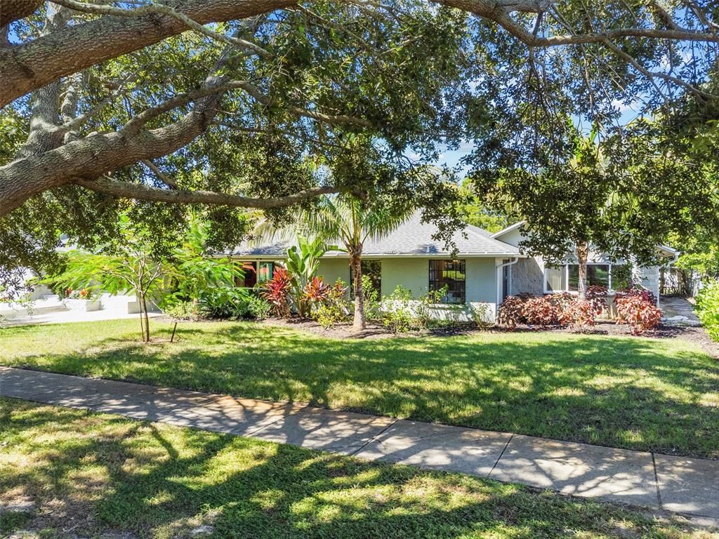 1807 55TH STREET S, Gulfport, FL 33707