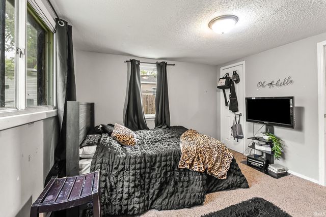 333 Pursley Drive, Fort Wayne, IN 46807