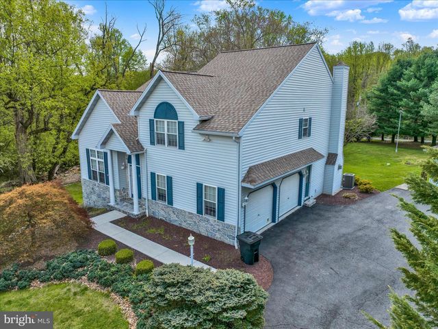 10 SHANNON CT, Oley, PA 19547