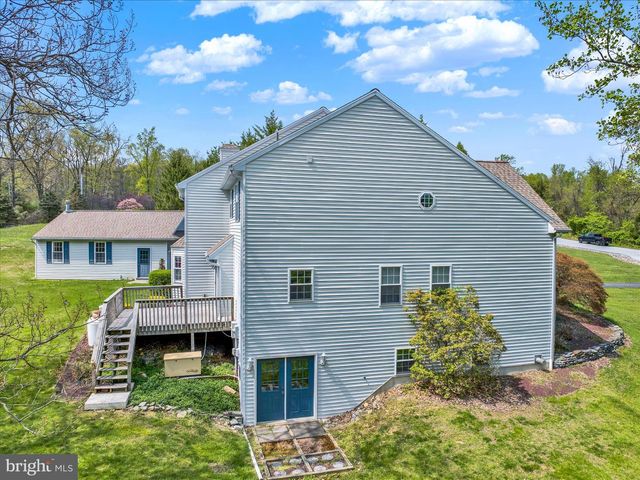 10 SHANNON CT, Oley, PA 19547