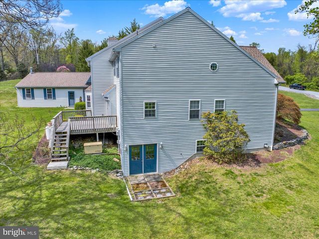 10 SHANNON CT, Oley, PA 19547