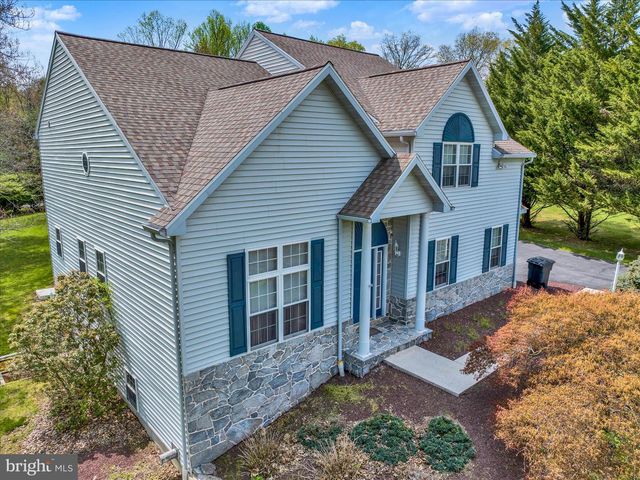 10 SHANNON CT, Oley, PA 19547
