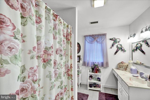 10 SHANNON CT, Oley, PA 19547