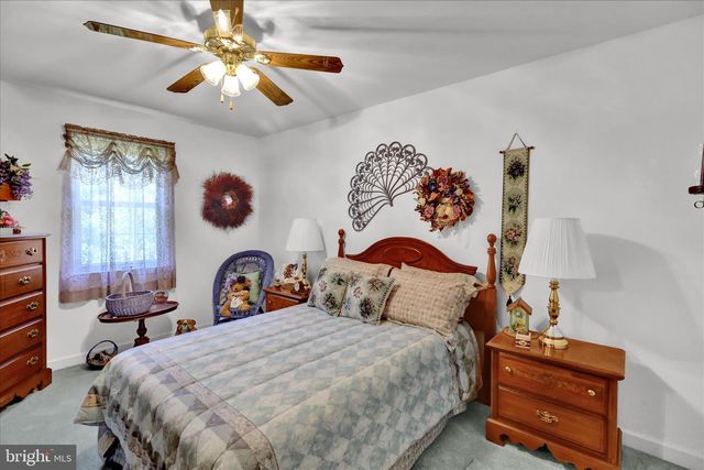 10 SHANNON CT, Oley, PA 19547