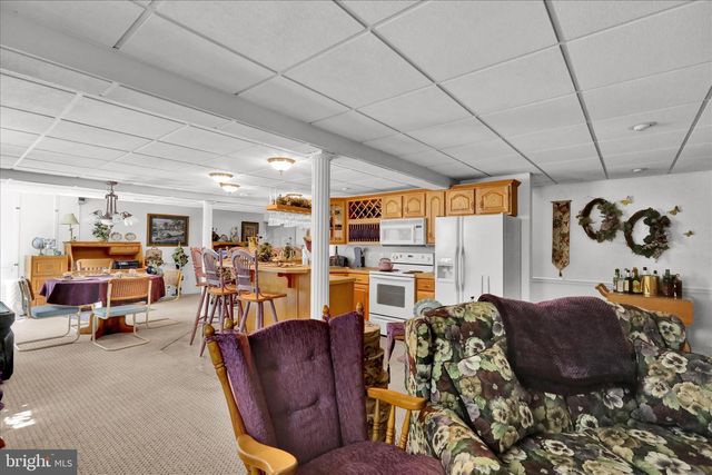10 SHANNON CT, Oley, PA 19547