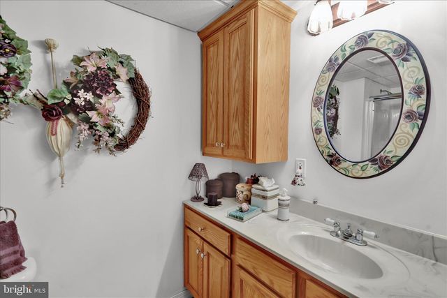 10 SHANNON CT, Oley, PA 19547