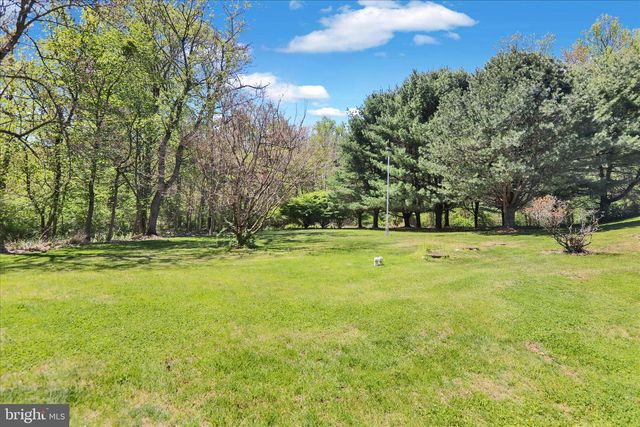 10 SHANNON CT, Oley, PA 19547