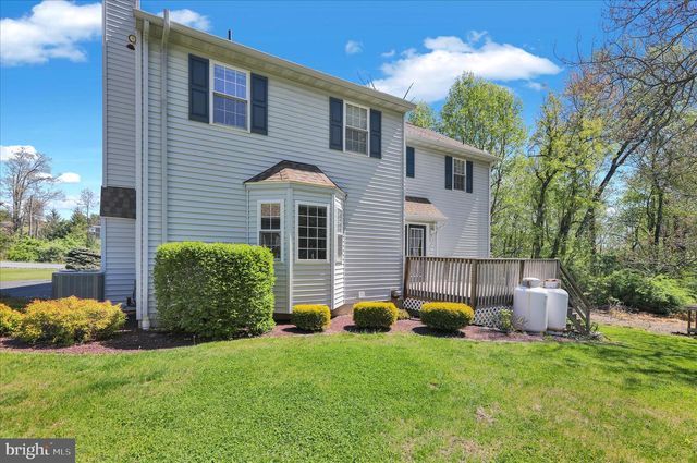 10 SHANNON CT, Oley, PA 19547