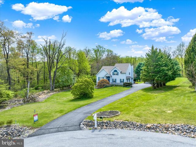 10 SHANNON CT, Oley, PA 19547