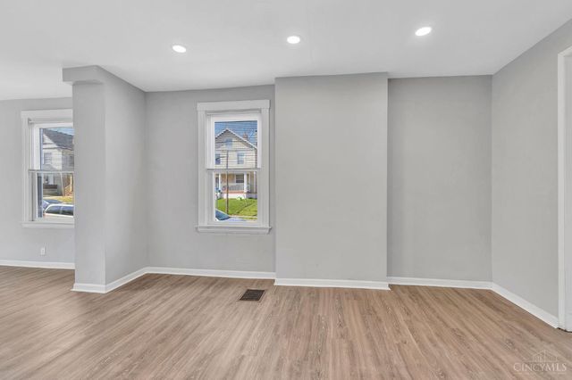 2001 Dana Avenue, Cincinnati, OH 45207