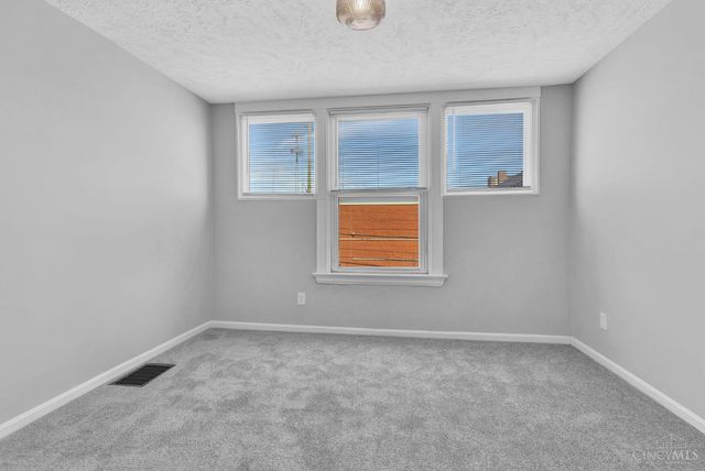 2001 Dana Avenue, Cincinnati, OH 45207