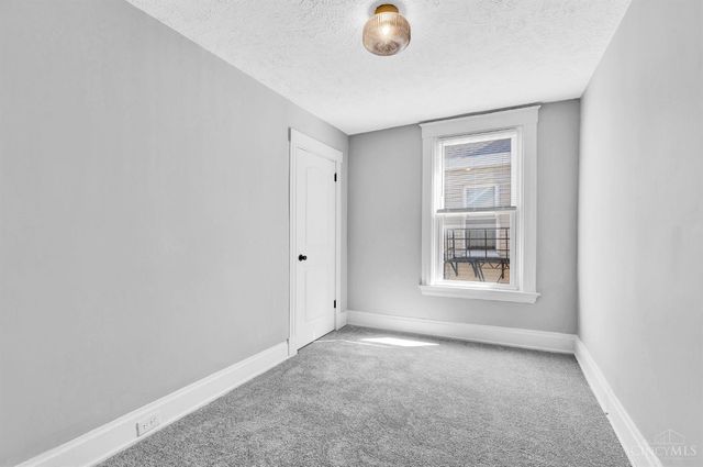 2001 Dana Avenue, Cincinnati, OH 45207