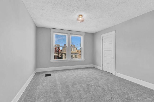 2001 Dana Avenue, Cincinnati, OH 45207