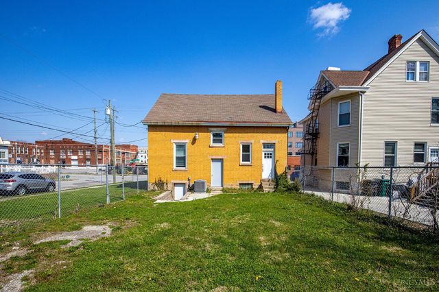 2001 Dana Avenue, Cincinnati, OH 45207