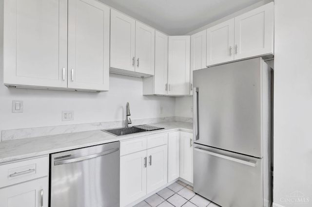 2001 Dana Avenue, Cincinnati, OH 45207