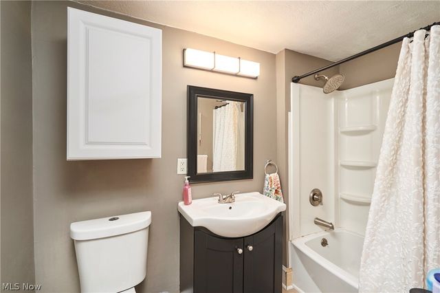 461 Newell Avenue, Akron, OH 44305