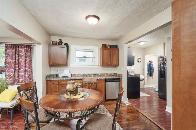 461 Newell Avenue, Akron, OH 44305