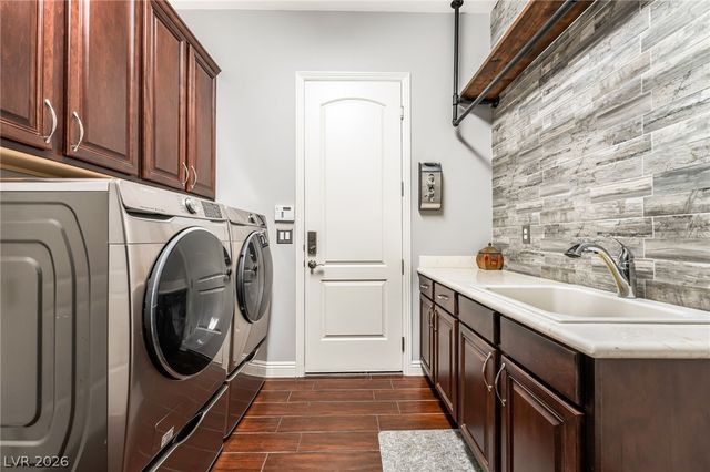 9796 Jamies Jewel Way, Las Vegas, NV 89149
