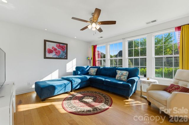 4418 Forest Gate Lane, Charlotte, NC 28270